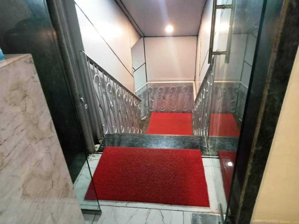 Sai Deep Lodging Nová Bombaj Exteriér fotografie